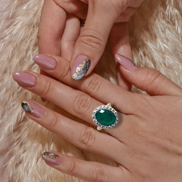 18KWG Plated 925 Sterling Silver Oval Created Emerald Halo Ring Size 9.5 - Picture 4 of 7